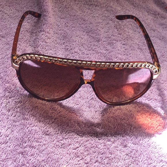 Big Bouji Style Aviator Sunglasses with Gold Chain rim Tortoiseshell frames - Picture 15 of 16